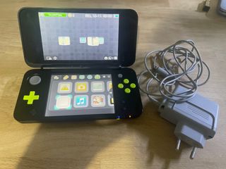 Nintendo 2DS XL Mario Kart Edición