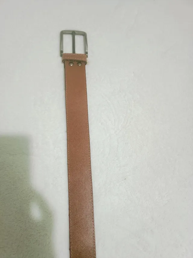 Cinturón de piel marrón para hombre