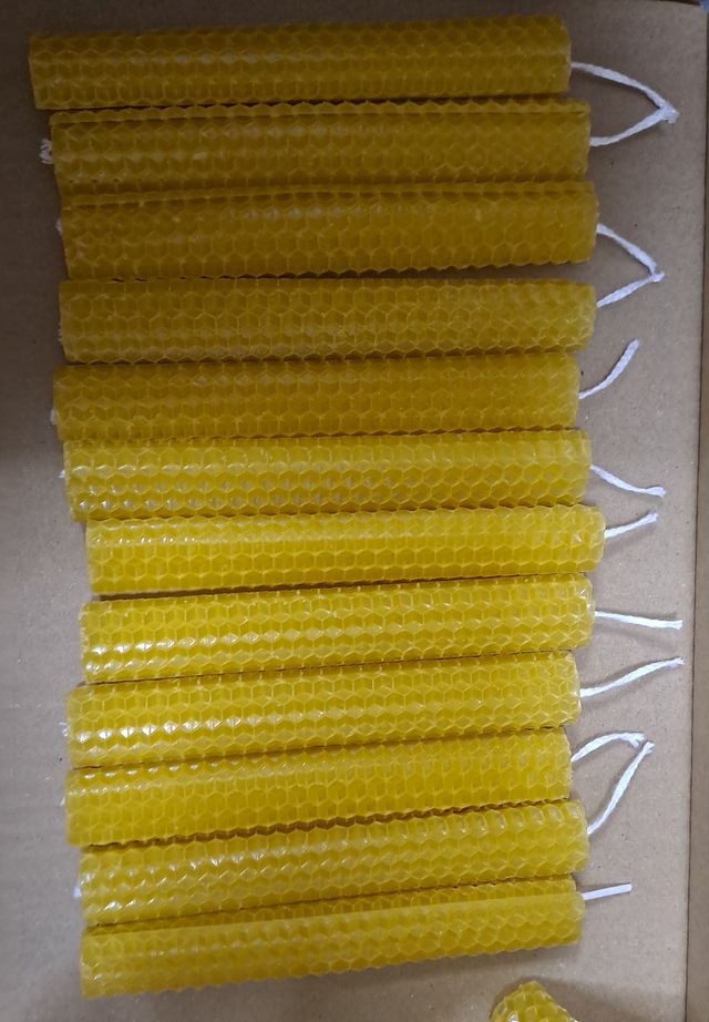 12 Velas Cera de Abeja Natural