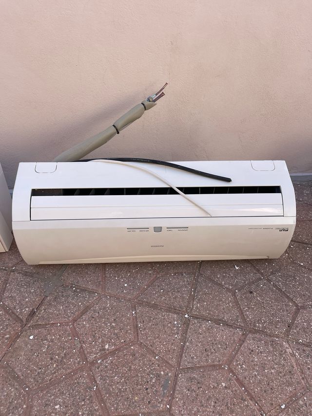 Aire acondicionado Fujitsu en perfecto estado.