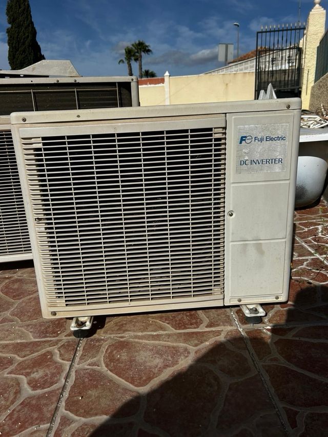 Aire acondicionado Fujitsu en perfecto estado.