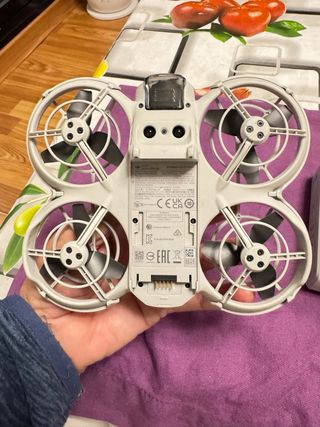 Dron DJI Neo + 3 Baterías y cargador