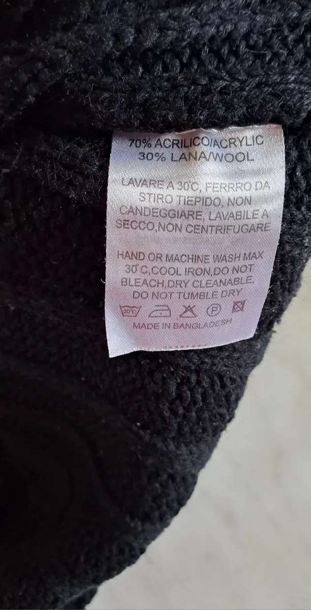 Maglione uomo nero collo alto