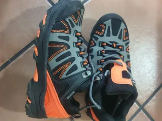 Botas de montaña niño