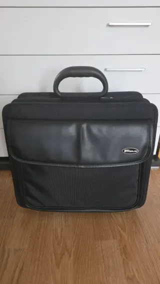 Maletín Targus profesional