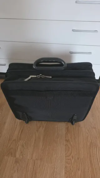 Maletín Targus profesional