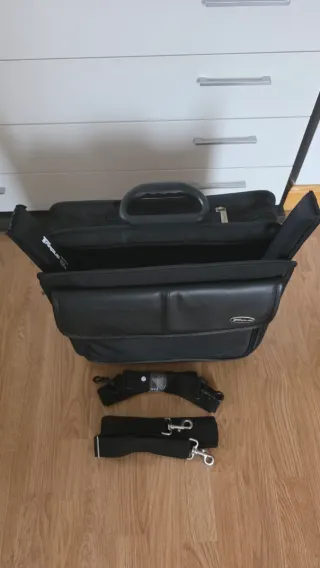 Maletín Targus profesional