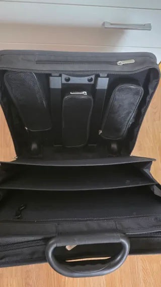 Maletín Targus profesional