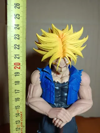 Figura Trunks del Futuro Super Saiyan Anime