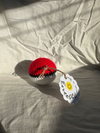Poké Ball amigurumi