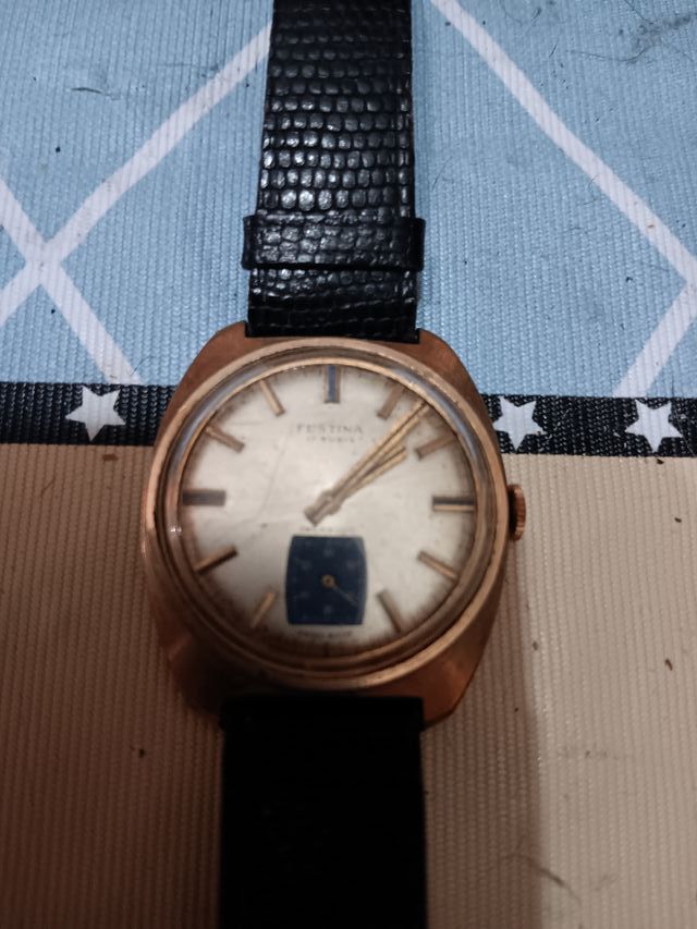 Reloj Festina Vintage Dorado y Negro