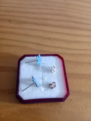 Pendientes infantiles flor azul y blanco