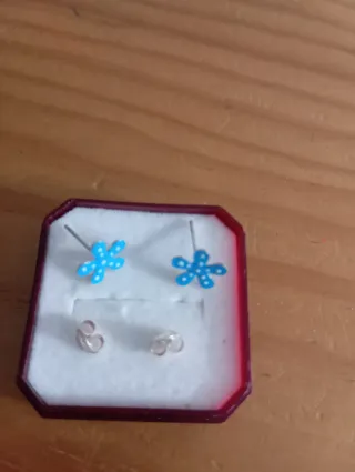 Pendientes infantiles flor azul y blanco