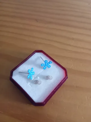 Pendientes infantiles flor azul y blanco