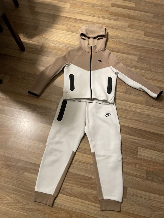 Conjunto Chándal Niño Nike Beige y Blanco