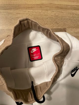 Conjunto Chándal Niño Nike Beige y Blanco