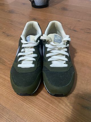 Nike MD Runner Verde Talla 40