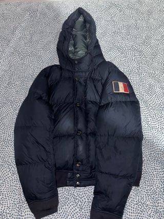 Chaqueta Moncler con capucha azul