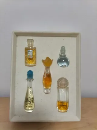 Collezione Miniature Profumi Flaconi. 5€ ciascuno