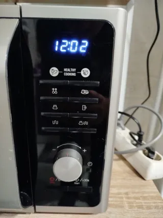 Microondas grill Samsung ceramic inside.800W,23L