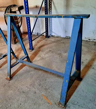 Caballetes de hierro para taller. Hierro fuerte.