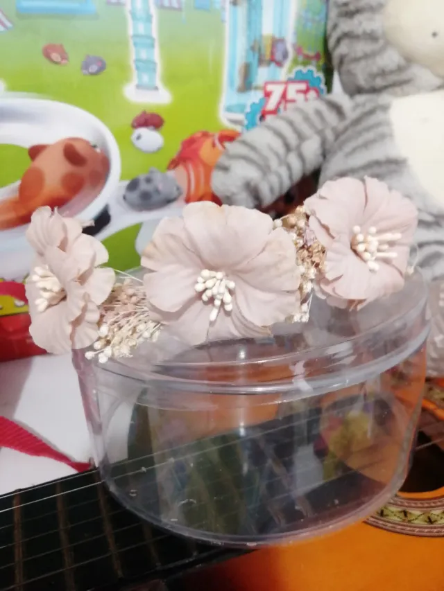 2 lotes de juguetes varios.