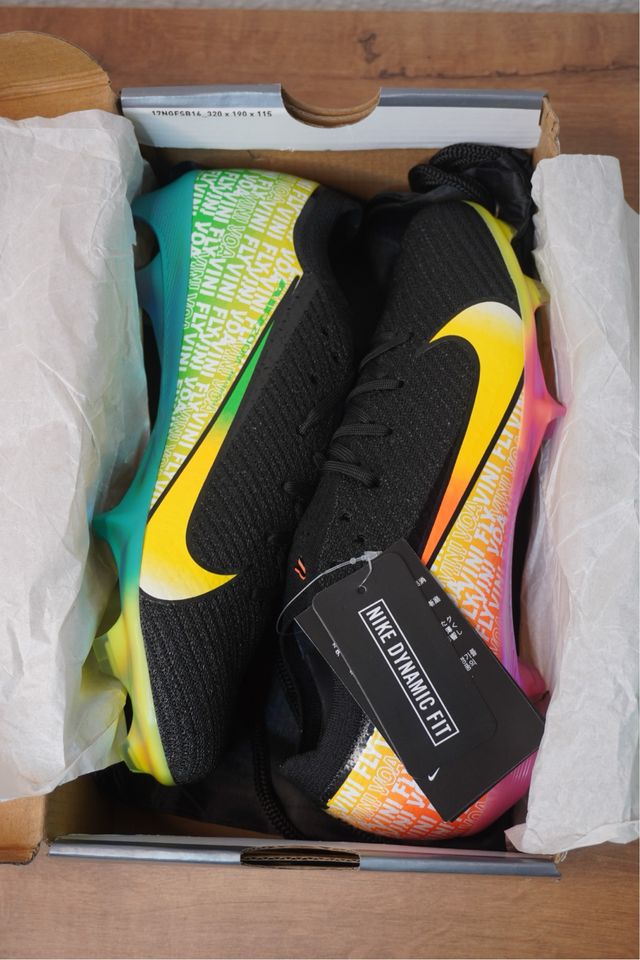 Botas de fútbol Nike Vinicius Pro nuevas sin uso