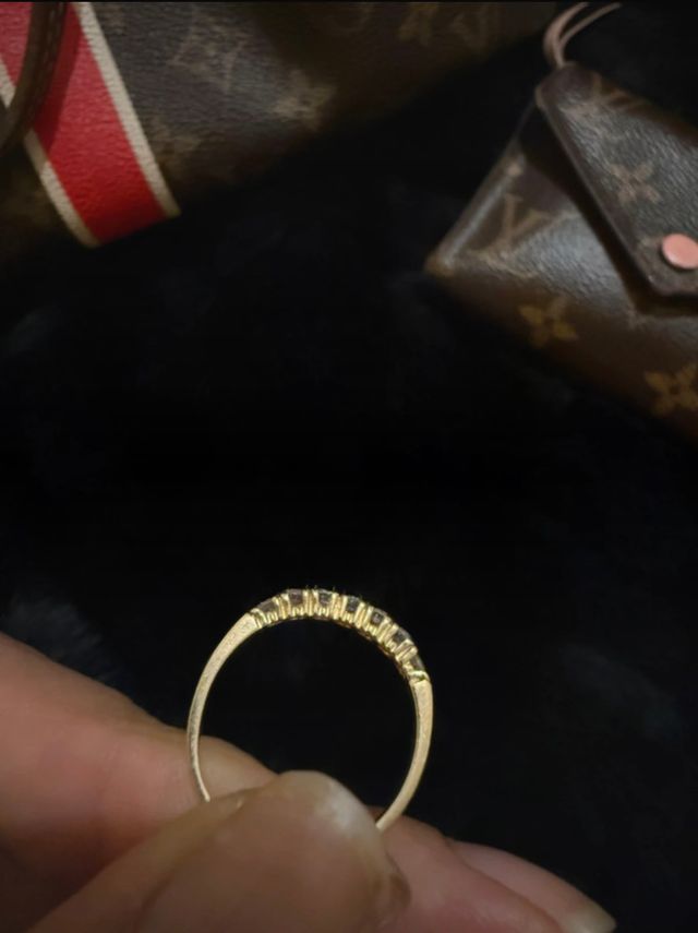 Anillo oro 18k 7 diamantes