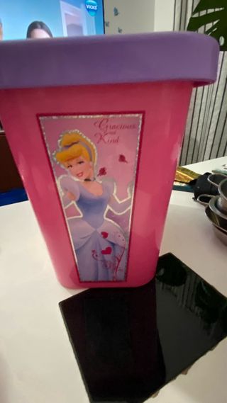 Caja de juguetes de princesas Disney