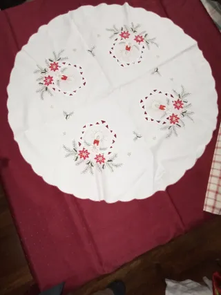 Set 2 Tovaglie e 4 Centrotavola Natalizi