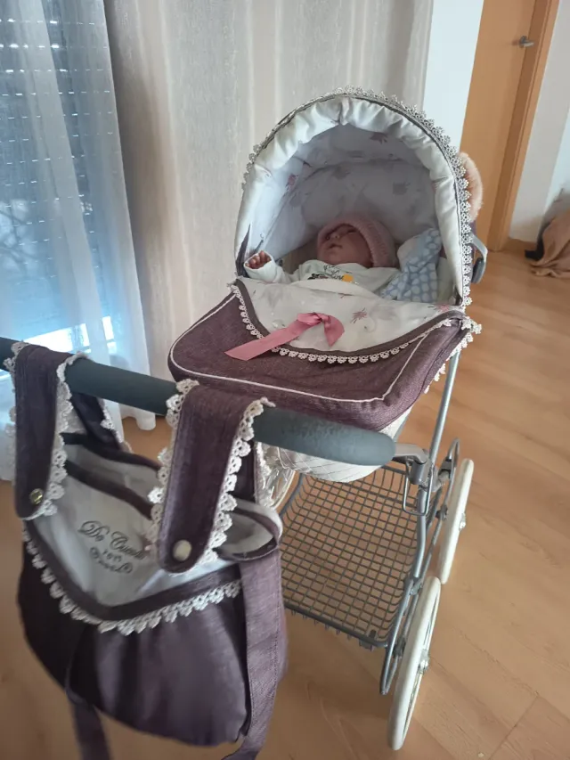 Carro de muñecas vintage con bolso