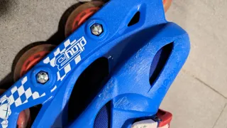 Patines en línea azules para niños