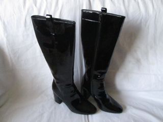 BOTAS ALTAS DE VINILO DE TACON NUMERO 39 GLAMOROUS