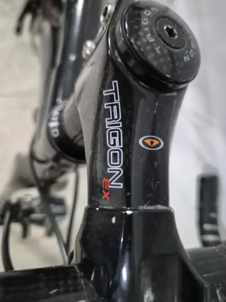 Cuadro de carbono TRIGON