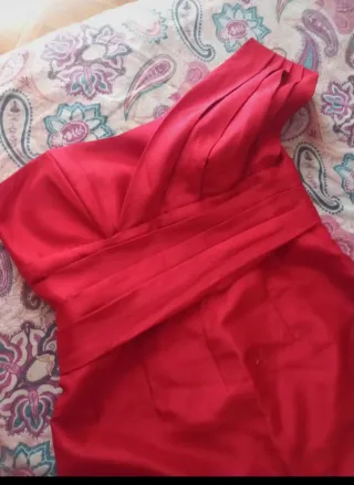 Vestido rojo de fiesta