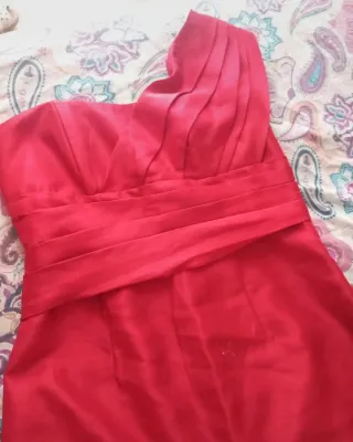Vestido rojo de fiesta
