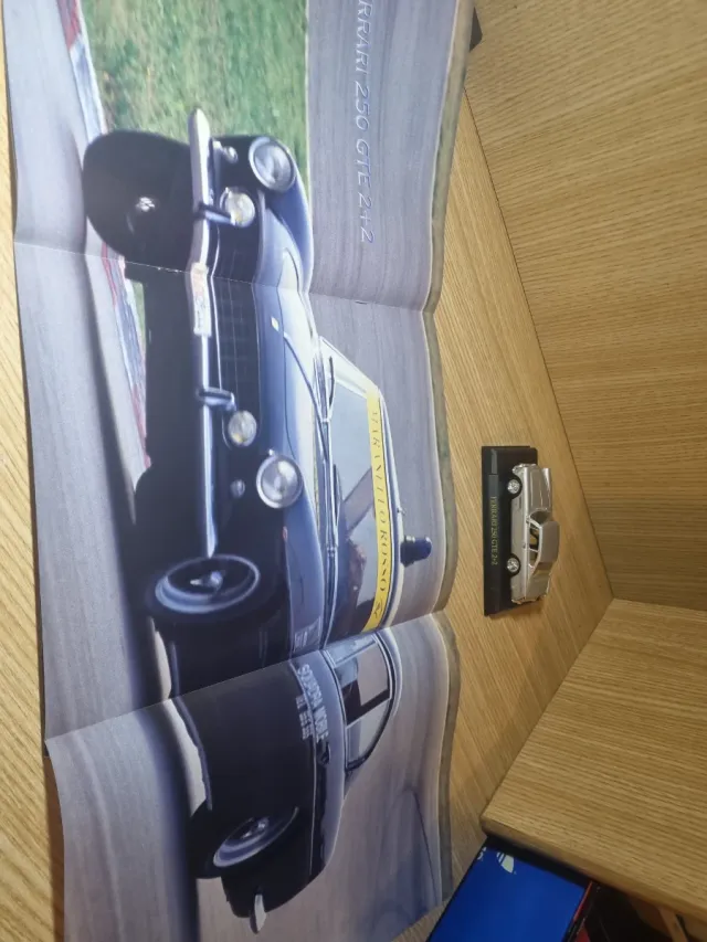 Ferrari 250 GTE 2+2 Scala 1:43