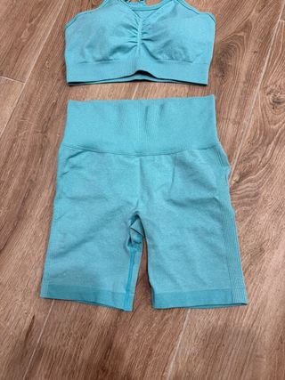 Conjunto deportivo azul top + mallas cortas Shein