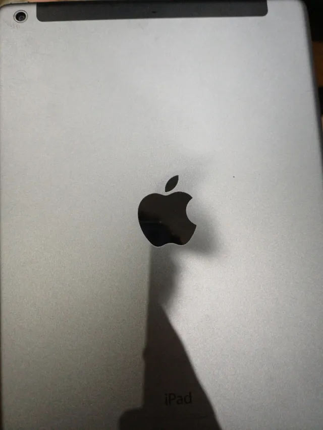 iPad Air 16GB WiFi Gris Espacial