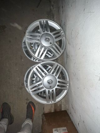 Llantas Renault radio 16 4 tornillos
