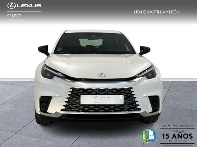 Lexus LBX  ELEGANT + BLACK