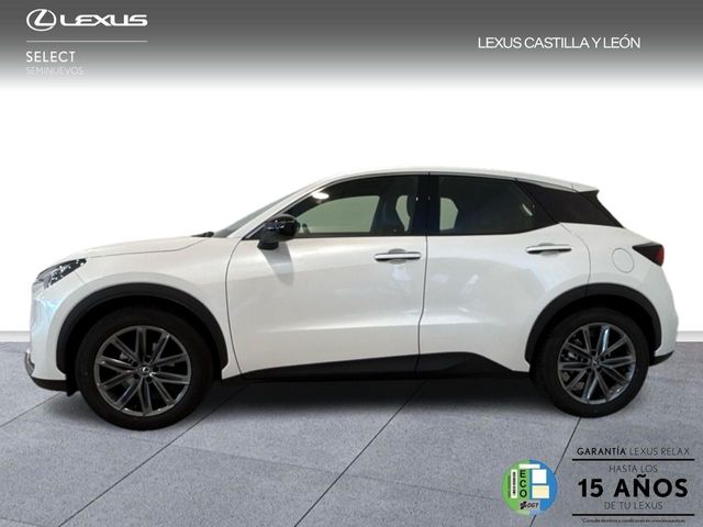 Lexus LBX  ELEGANT + BLACK