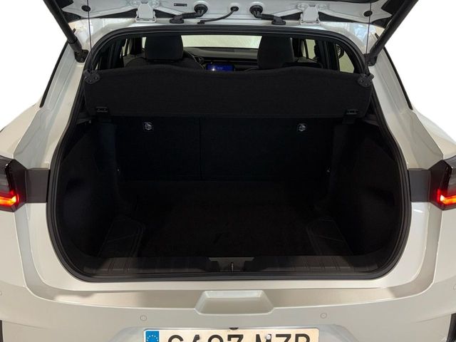 Lexus LBX  ELEGANT + BLACK