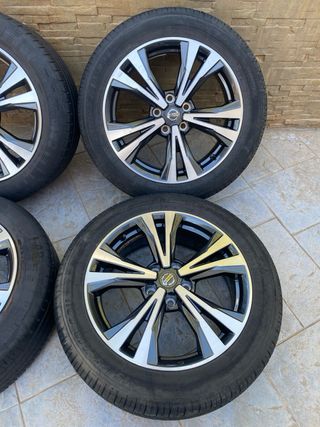 Llantas Nissan 215/55/R18/99V