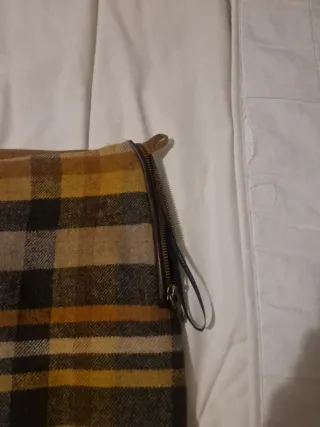 Falda de cuadros gris y mostaza