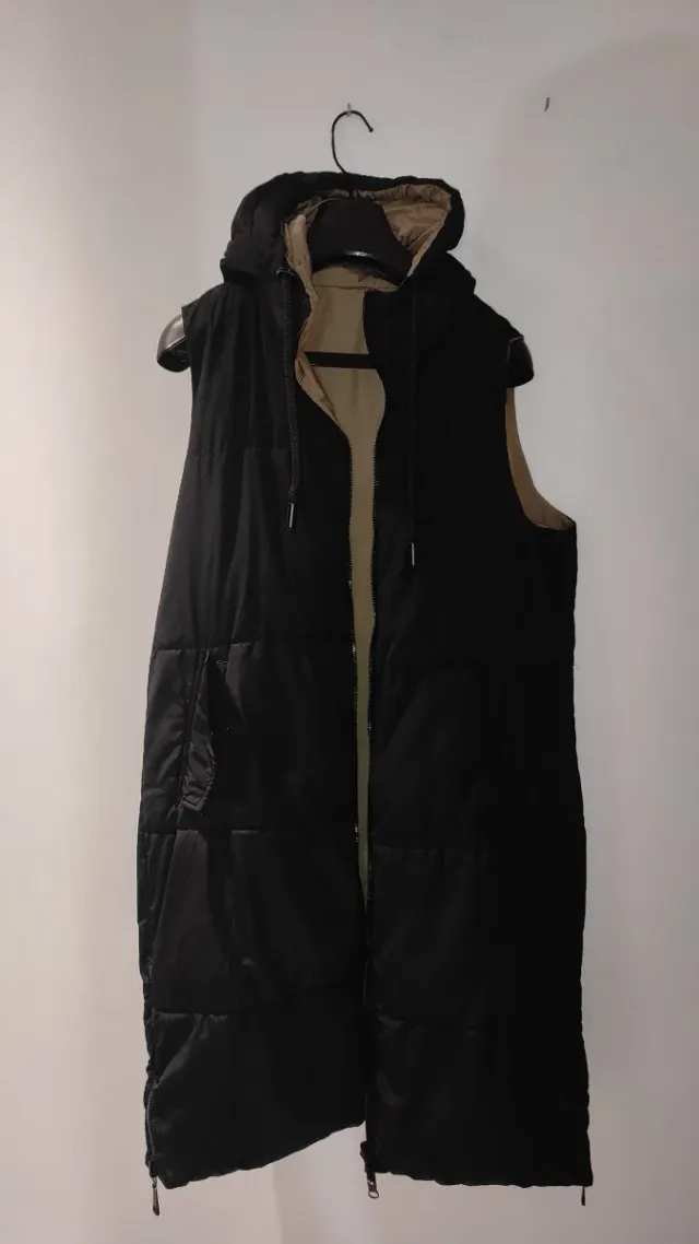 Chaleco plumífero largo reversible