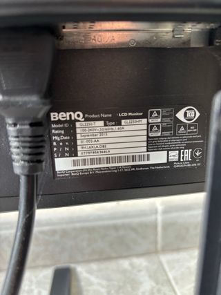 Monitor BenQ Negro con Soporte Universal