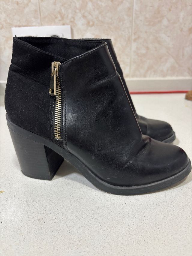 Botines negros Stradivarius Talla 36