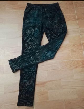 Legging terciopelo negro con estampado difuminado