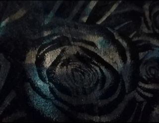 Legging terciopelo negro con estampado difuminado